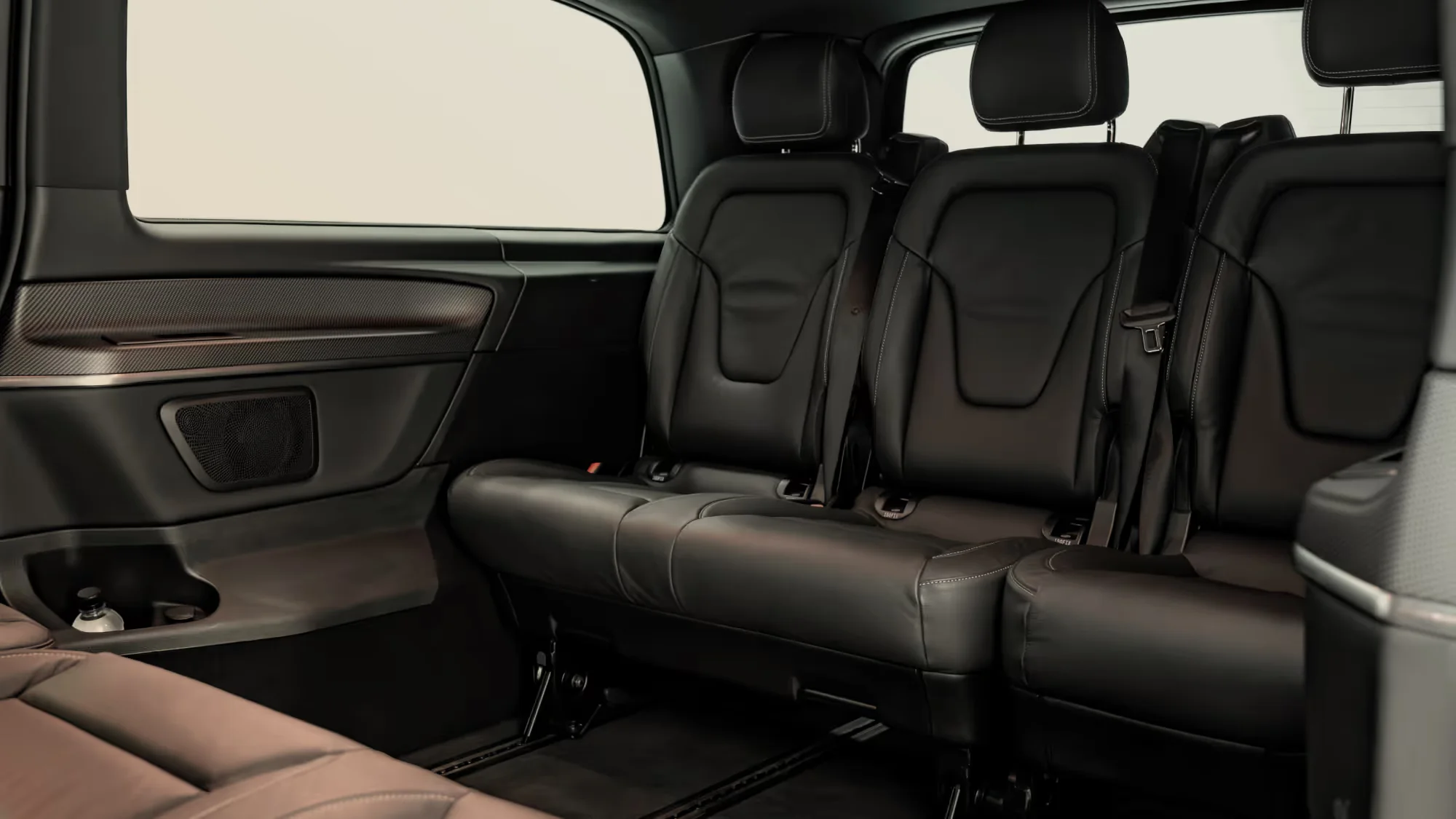 Mercedes-Benz V-Class leather passenger cabin